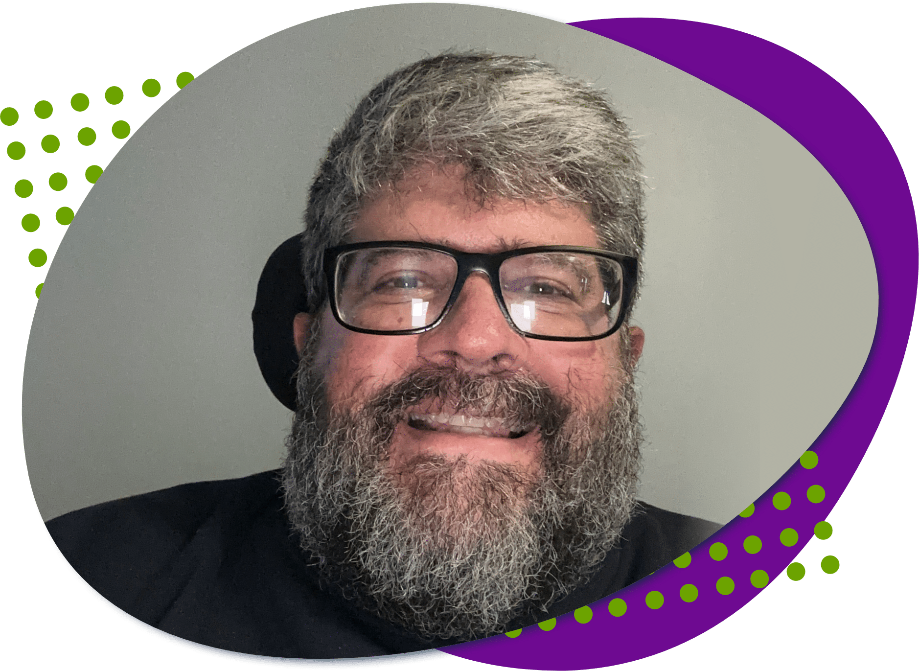 Chris stk A photo of Chris. He has a beard and wears black glasses.